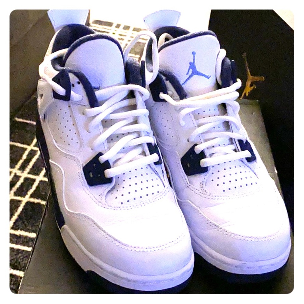 Air Jordan 4 Retro